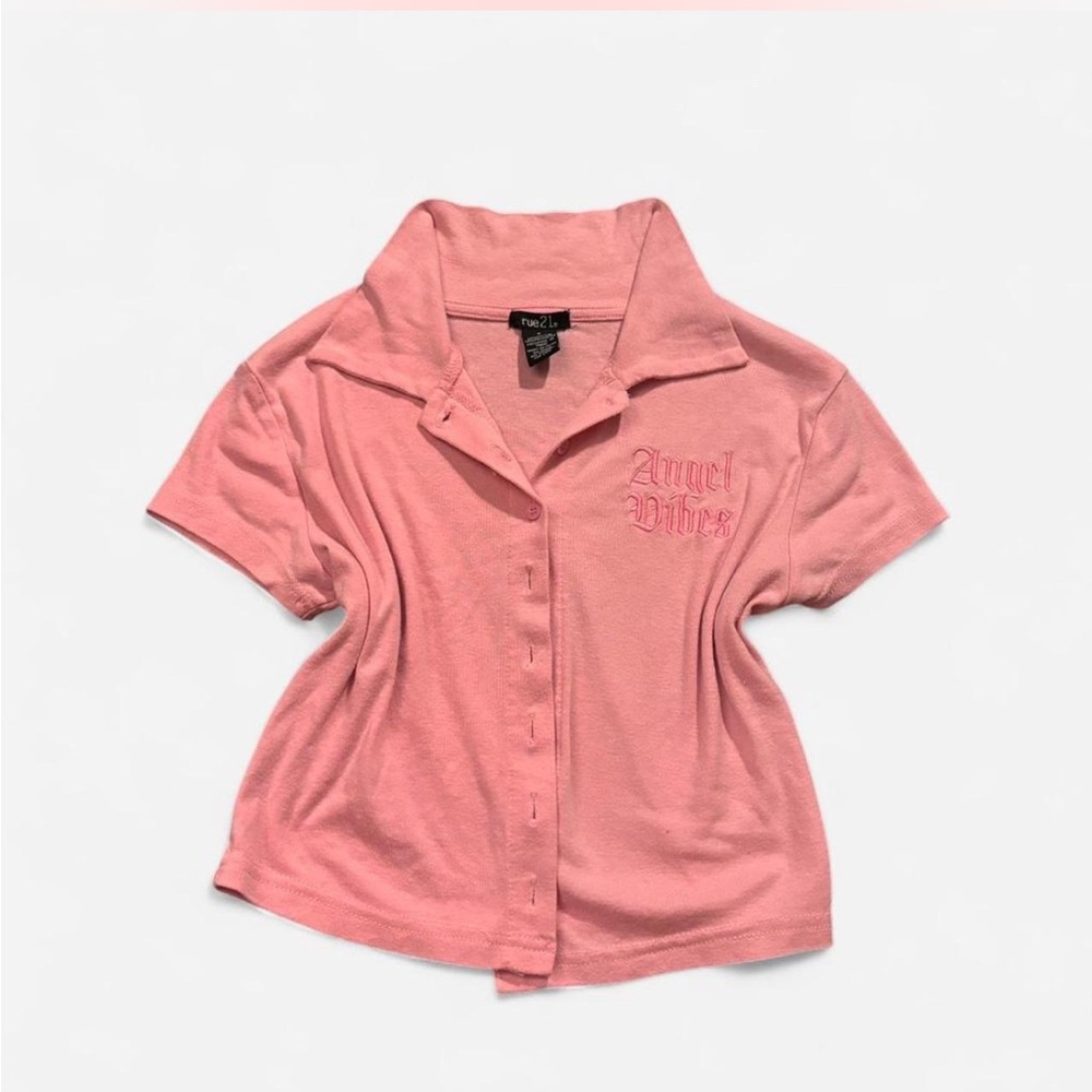 Rue21 Pink crop top button up
